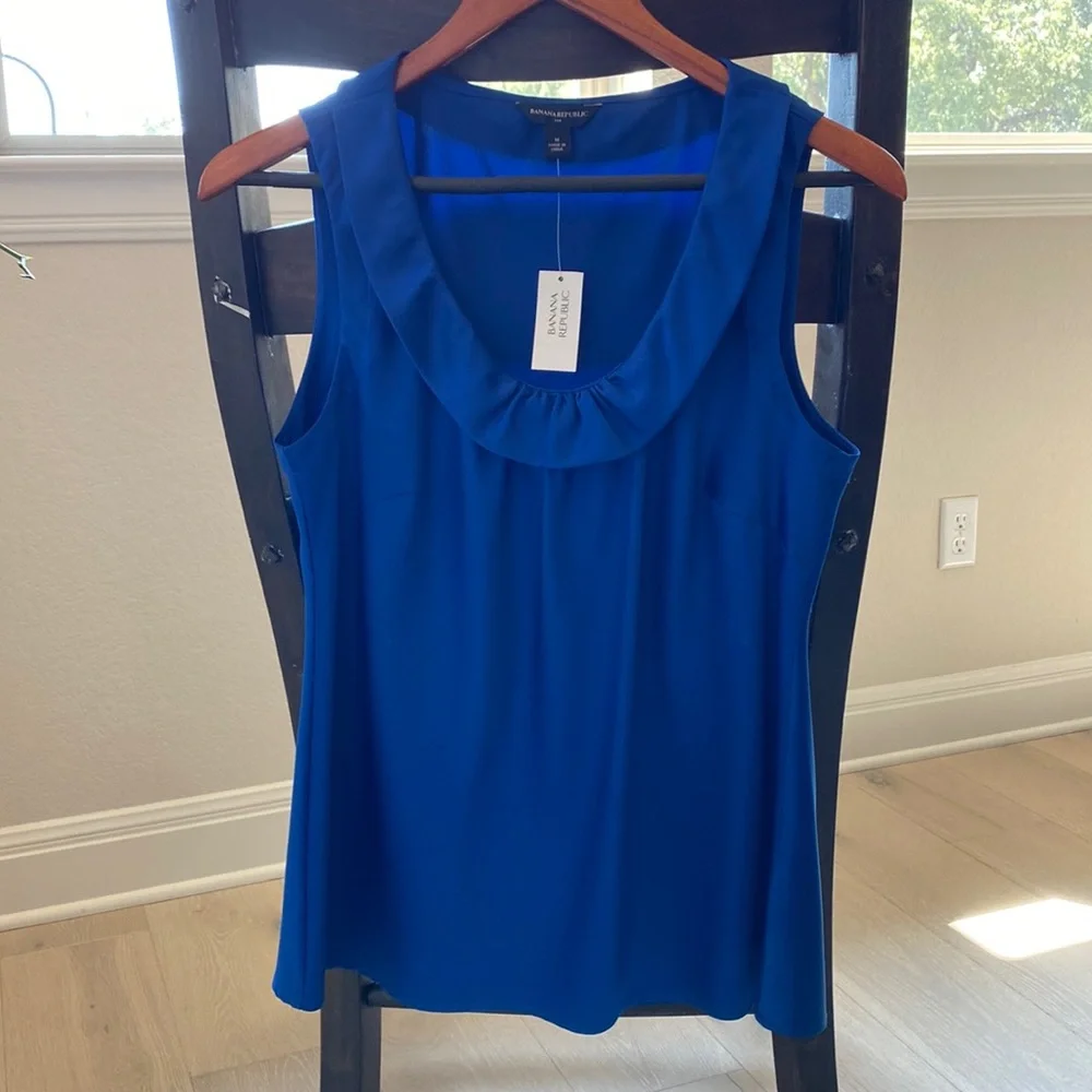 Banana Republic blue silk sleeveless blouse - Picture 1 of 4